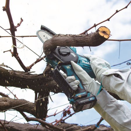 Makita UC100DZ01