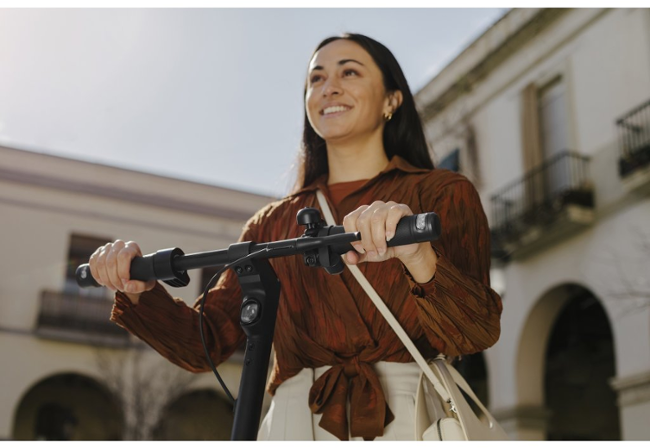 Ninebot KickScooter F2 E by Segway